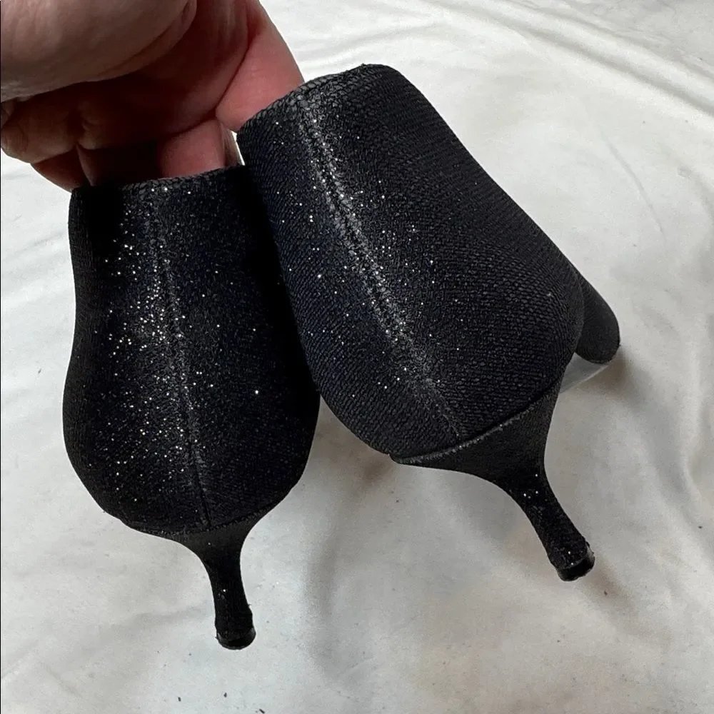 Nina New York Black Pointed Toe Glitter Booties. Size 7.5